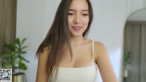 Snapshot of cutie18_angel chatting on May 12, 6:38 pm angela online show from May 12, 6:38 pm