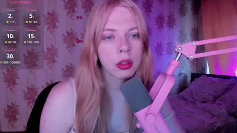 Snapshot of cutie_bambi_ chatting on June 20, 12:08 pm Bambi online show from June 20, 12:08 pm