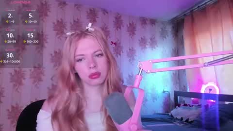 Snapshot of cutie_bambi_ chatting on June 28, 12:11 pm Bambi online show from June 28, 12:11 pm