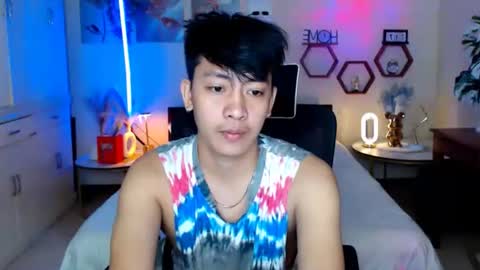 Neil Taylor online show from February 18, 10:50 pm