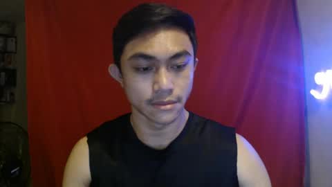 Snapshot of cutie_hunk69 chatting on July 19, 1:31 am cutie_hunk69 online show from July 19, 1:31 am