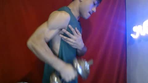 Snapshot of cutie_hunk69 chatting on July 22, 1:19 am cutie_hunk69 online show from July 22, 1:19 am