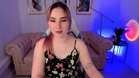  Your Louise  follow me  online show from December 14, 12:22 am