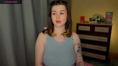 mili online show from April 18, 12:09 pm