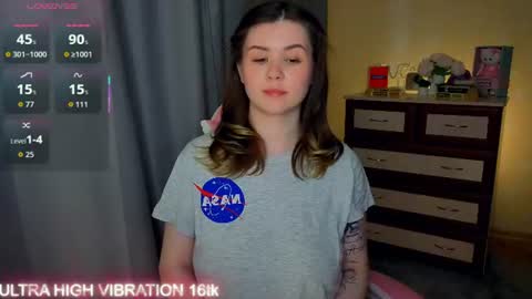 Snapshot of cutie_mili chatting on June 15, 10:50 am mili online show from June 15, 10:50 am