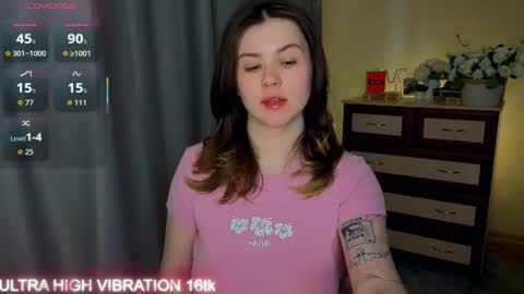 Snapshot of cutie_mili chatting on June 19, 12:31 pm mili online show from June 19, 12:31 pm