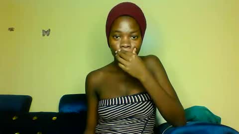 Snapshot of cutie_plush chatting on March 28, 8:47 am cutieplush online show from March 28, 8:47 am