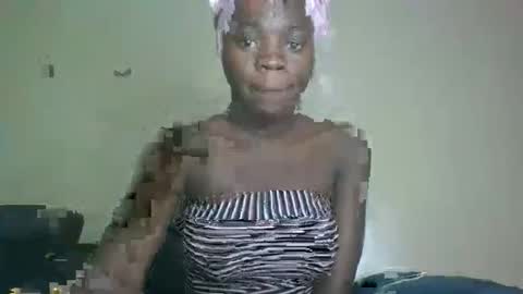Snapshot of cutie_plush chatting on April 2, 8:06 pm cutieplush online show from April 2, 8:06 pm