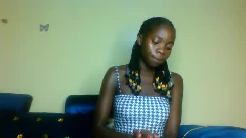 Snapshot of cutie_plush chatting on April 15, 3:52 pm cutieplush online show from April 15, 3:52 pm