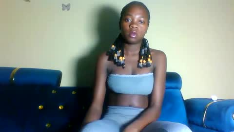 Snapshot of cutie_plush chatting on April 16, 9:50 pm cutieplush online show from April 16, 9:50 pm