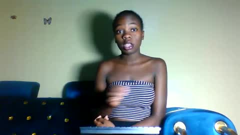 Snapshot of cutie_plush chatting on May 1, 7:18 pm cutieplush online show from May 1, 7:18 pm