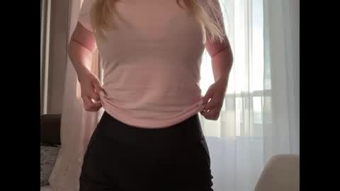 Chloe online show from March 30, 12:17 pm