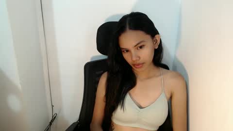 Snapshot of cutiee_lily2 chatting on May 31, 1:25 am cutiee_lily2 online show from May 31, 1:25 am