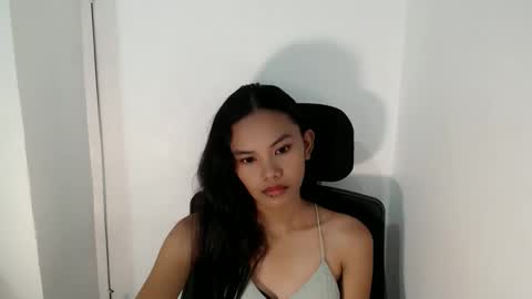 Snapshot of cutiee_lily2 chatting on June 1, 1:18 am cutiee_lily2 online show from June 1, 1:18 am