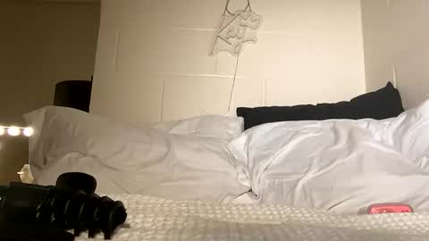 Snapshot of cutieeeva chatting on February 23, 9:56 pm cutieeeva online show from February 23, 9:56 pm