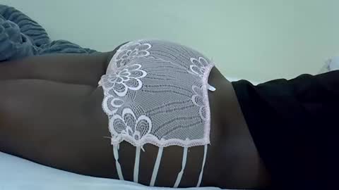 cutiehanish4 online show from January 18, 12:03 am