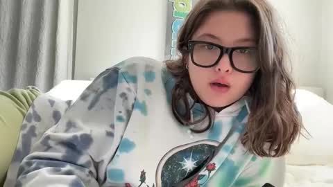 Cutieoggg420 online show from October 16, 2:40 pm