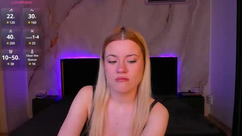 cutiepie69__ online show from March 8, 8:46 pm