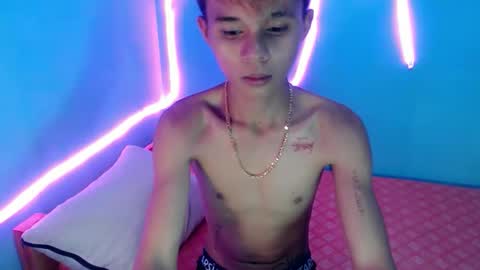 cutiewalter online show from May 3, 1:28 pm