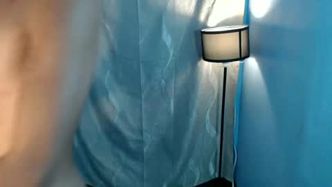Snapshot of cutiewalter chatting on June 22, 3:25 am cutiewalter online show from June 22, 3:25 am