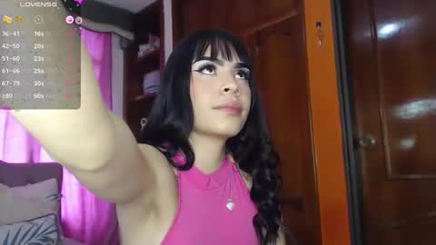 Snapshot of cuttebabe_ chatting on February 11, 8:10 pm Sophia online show from February 11, 8:10 pm