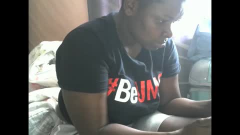 Snapshot of cuttie_baby chatting on November 12, 11:43 am cuttie_baby online show from November 12, 11:43 am