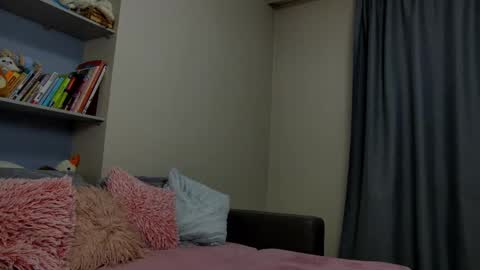 cuttiebunny online show from February 20, 12:19 am