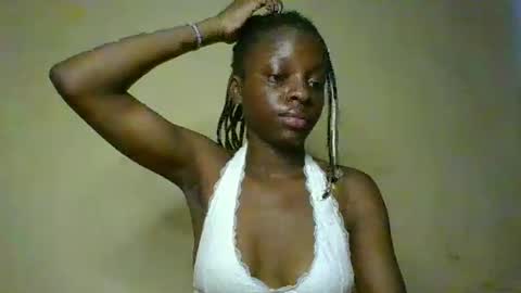 Snapshot of cutty_teshy chatting on February 9, 3:01 pm cutty_teshy online show from February 9, 3:01 pm