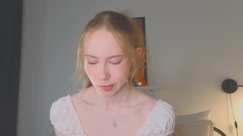 Snapshot of cuute_angell chatting on June 8, 5:02 pm Virginia See you on Sunday online show from June 8, 5:02 pm
