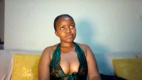 Snapshot of cuvy_babe chatting on August 7, 8:44 pm cuvy_babe online show from August 7, 8:44 pm