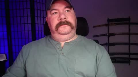 Snapshot of cwbyga chatting on December 18, 4:07 am Bubba Bull online show from December 18, 4:07 am