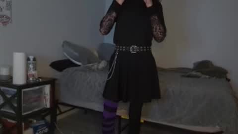 cwbym online show from November 20, 4:01 am