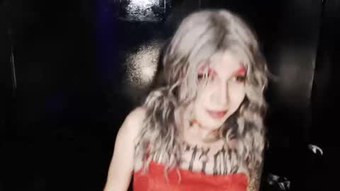 Snapshot of cybertrouble_ chatting on May 15, 10:50 pm Nikki online show from May 15, 10:50 pm
