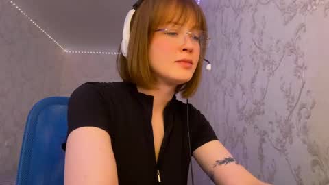 Snapshot of cyndidonnelly chatting on April 15, 3:13 am Sidny online show from April 15, 3:13 am