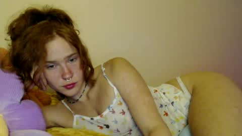Snapshot of cypresskneez chatting on June 23, 7:06 am cypresskneez online show from June 23, 7:06 am