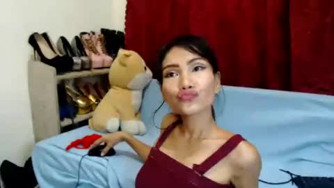 Snapshot of czannie chatting on July 2, 3:23 am Czannie Hot online show from July 2, 3:23 am