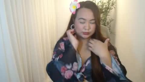Snapshot of czarinna_ chatting on July 8, 9:08 pm Czarinna online show from July 8, 9:08 pm