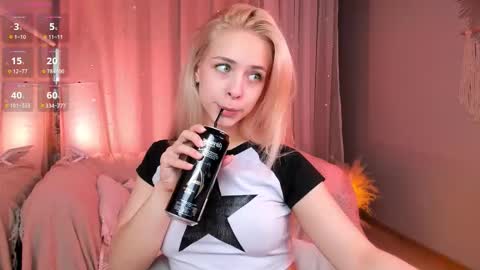 Julie online show from March 13, 7:04 am