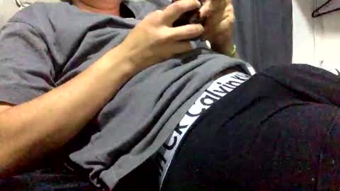 Snapshot of daaaaaaavid18 chatting on November 10, 12:42 am Daaaaaaavid18 online show from November 10, 12:42 am