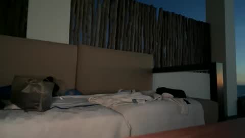 Jewbb online show from April 10, 2:06 am