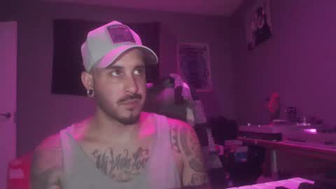 Snapshot of dabirdfree chatting on September 20, 11:50 pm Destroyer online show from September 20, 11:50 pm