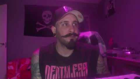 Snapshot of dabirdfree chatting on June 11, 2:22 am Destroyer online show from June 11, 2:22 am