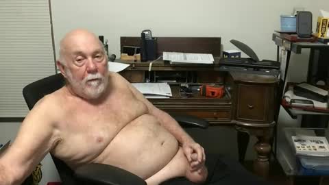 Snapshot of dack47 chatting on April 22, 3:31 am dack47 online show from April 22, 3:31 am