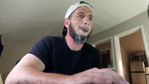 Snapshot of daddo1477 chatting on October 7, 9:12 pm daddo1477 online show from October 7, 9:12 pm