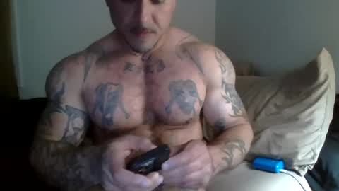 Snapshot of daddy640295 chatting on June 20, 6:49 am daddy640295 online show from June 20, 6:49 am