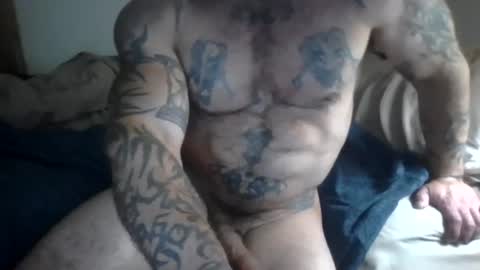 Snapshot of daddy640295 chatting on July 5, 4:19 am daddy640295 online show from July 5, 4:19 am