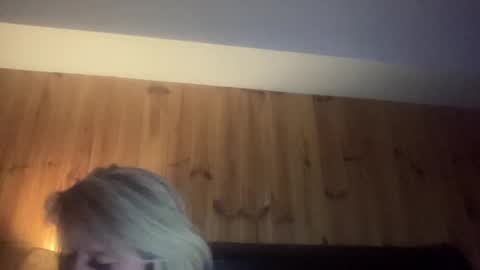 Snapshot of daddyandcunt chatting on December 23, 10:21 am married couple smoking sucking and partying online show from December 23, 10:21 am