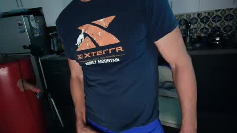 Snapshot of daddycache chatting on June 2, 3:30 am bas online show from June 2, 3:30 am