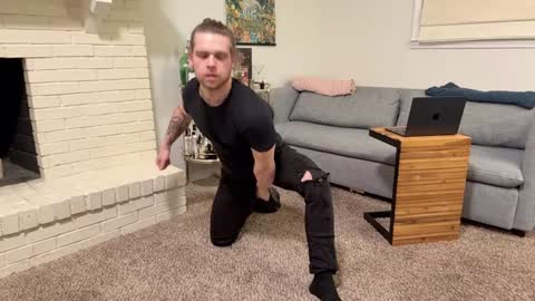 Snapshot of daddydaydrinkz chatting on December 30, 5:37 am DaddydayDrinkz online show from December 30, 5:37 am