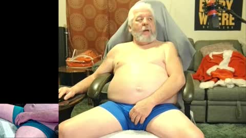 Snapshot of daddydom4fun chatting on December 24, 1:16 am Daddydom4fun online show from December 24, 1:16 am